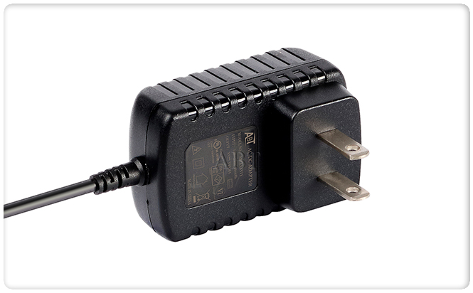 5V2A蓝颜gtv
适配器
